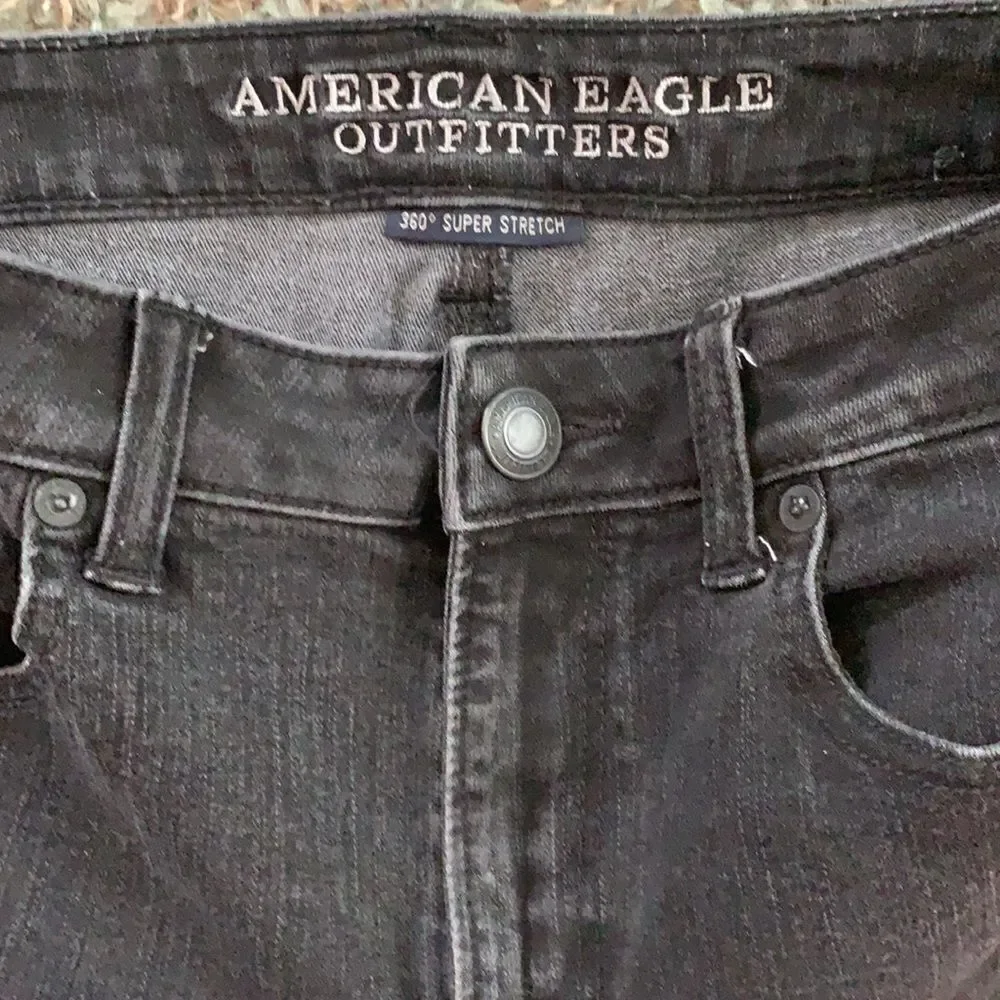EXCELLENT CONDITION WOMEN’S SIZE 6 AMERICAN EAGLE HI-RISE SHORTIE BLACK SHORTS